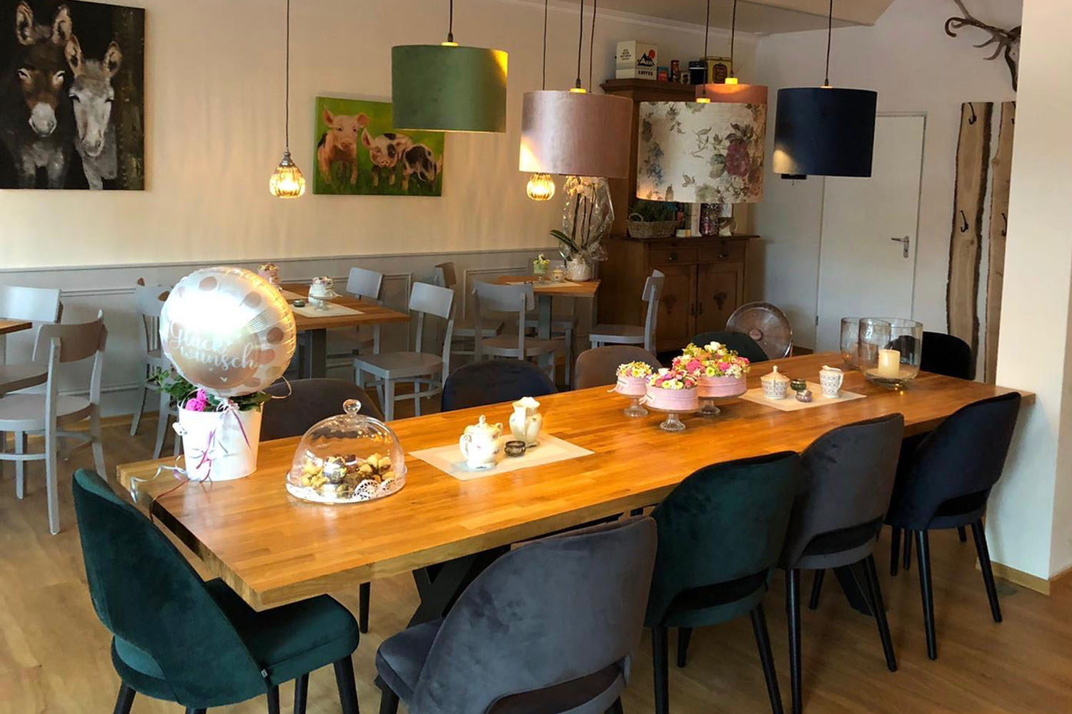 Café „Kaarster Schnittchen“: Neuer Treffpunkt in der City